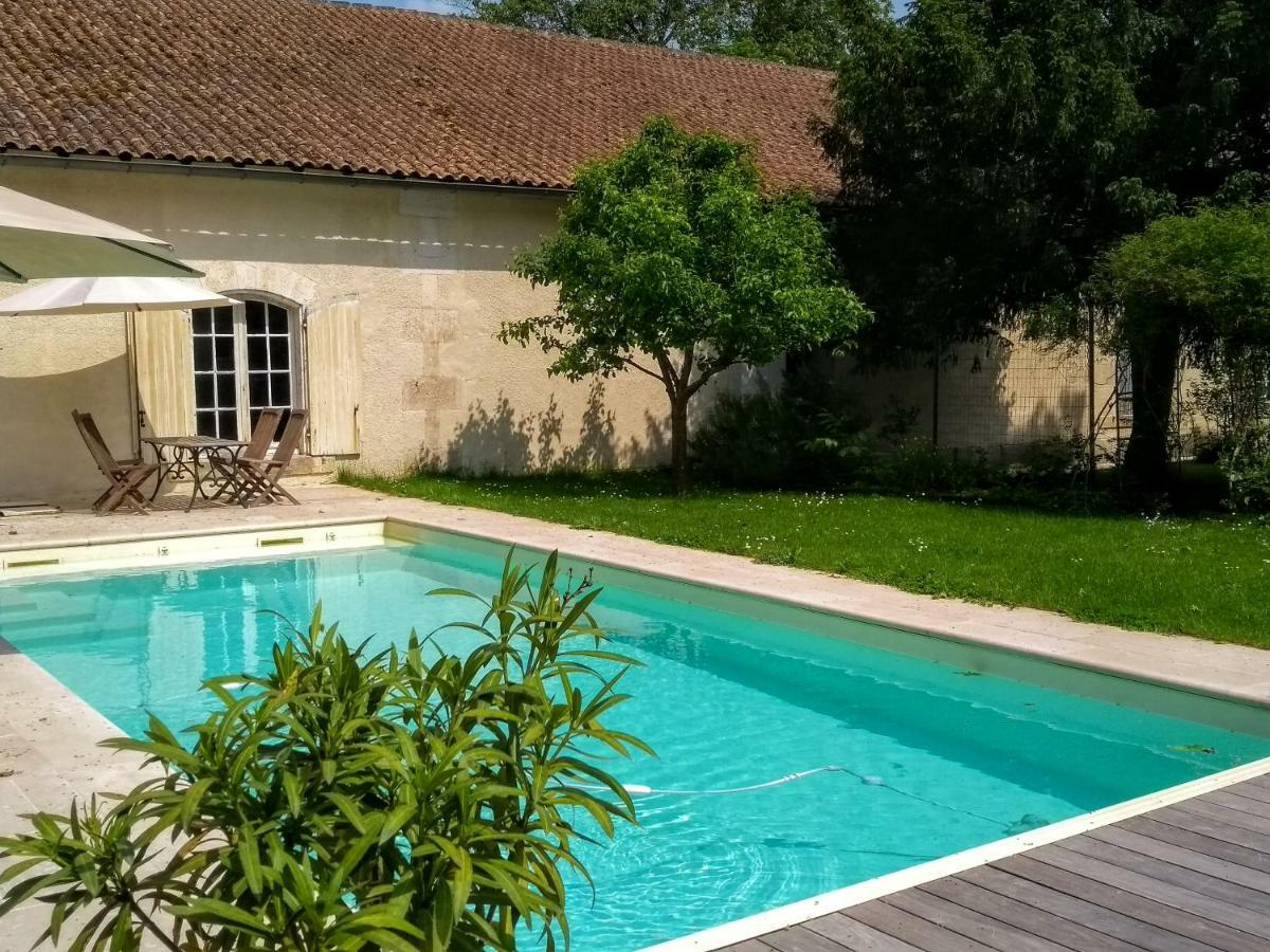 Le Domaine Des Platanes Bed & Breakfast Bourg-Charente Exterior photo